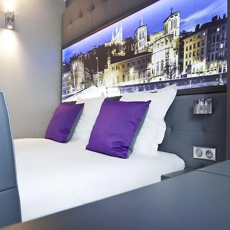 Szálloda Des Savoies Perrache 3*