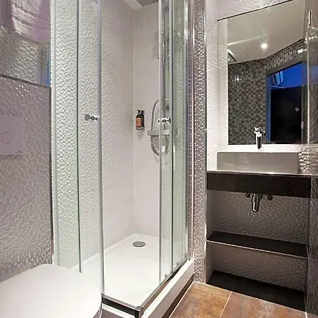 Des Savoies Perrache Hotel 3*