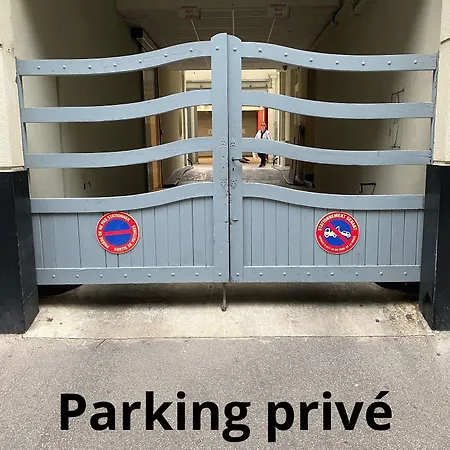 Hotel Des Savoies Perrache 3*