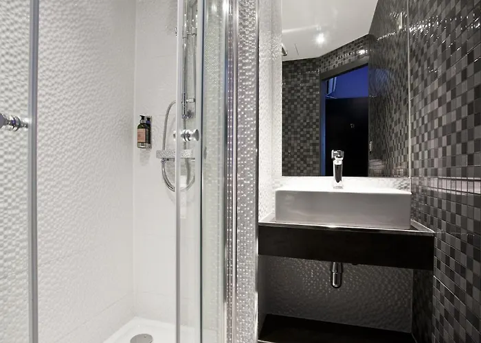 Des Savoies Perrache Otel