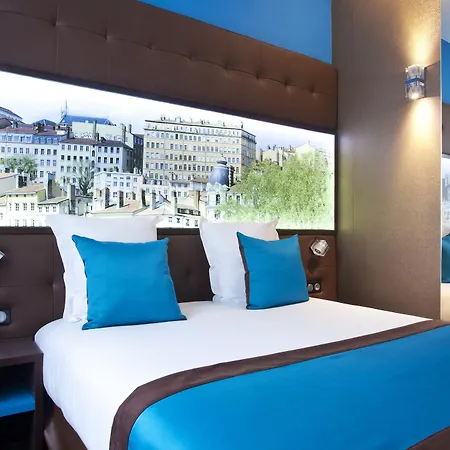 Hotel Des Savoies Perrache 3*