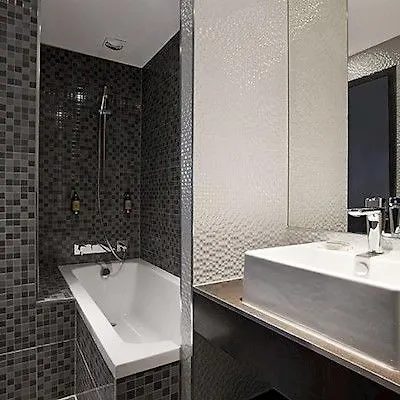 Hotel Des Savoies Perrache 3*