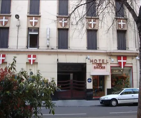 Hotel Des Savoies Perrache 3*