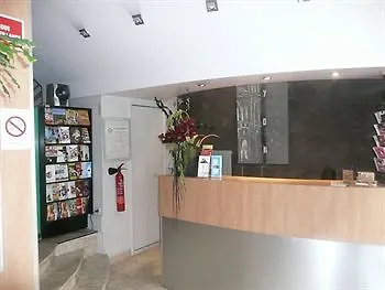 Hotel Des Savoies Perrache 3*