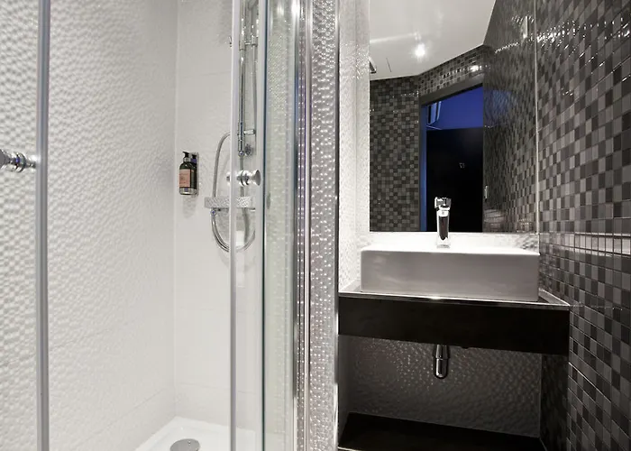 دي سافويس بيراش ليون