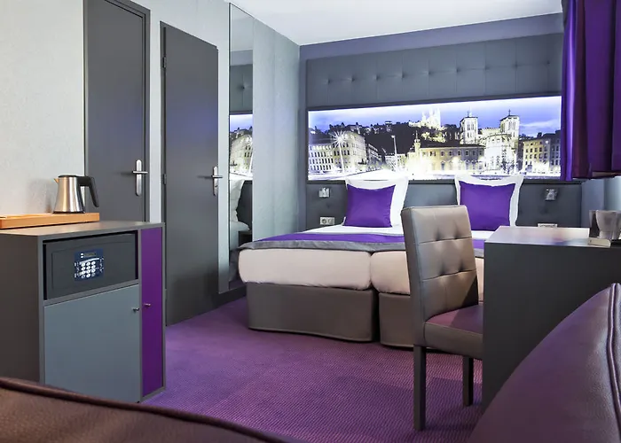 فندق دي سافويس بيراش 3*